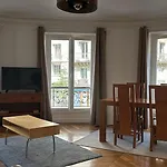 Well Located 3-Room Apartment In The Center Of Paris