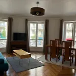 Well Located 3-Room Apartment In The Center Of Paris