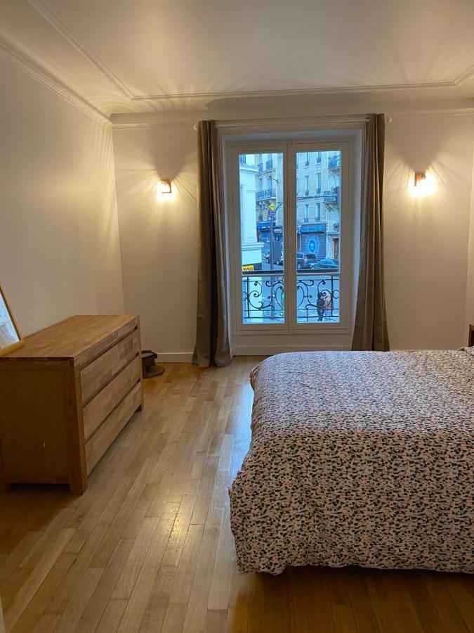 Well Located 3-room In The Center Of Apartment