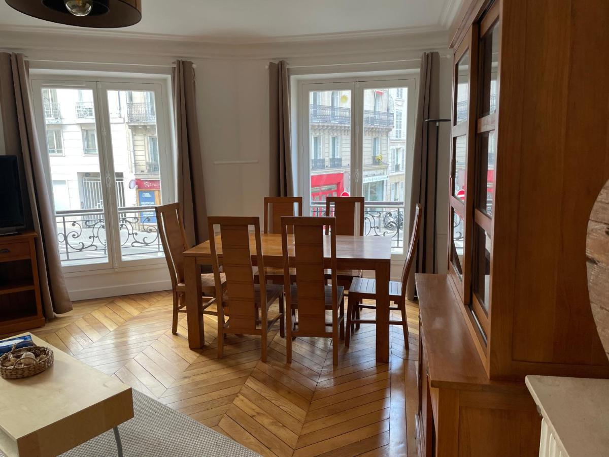 Well Located 3-room In The Center Of Apartment *