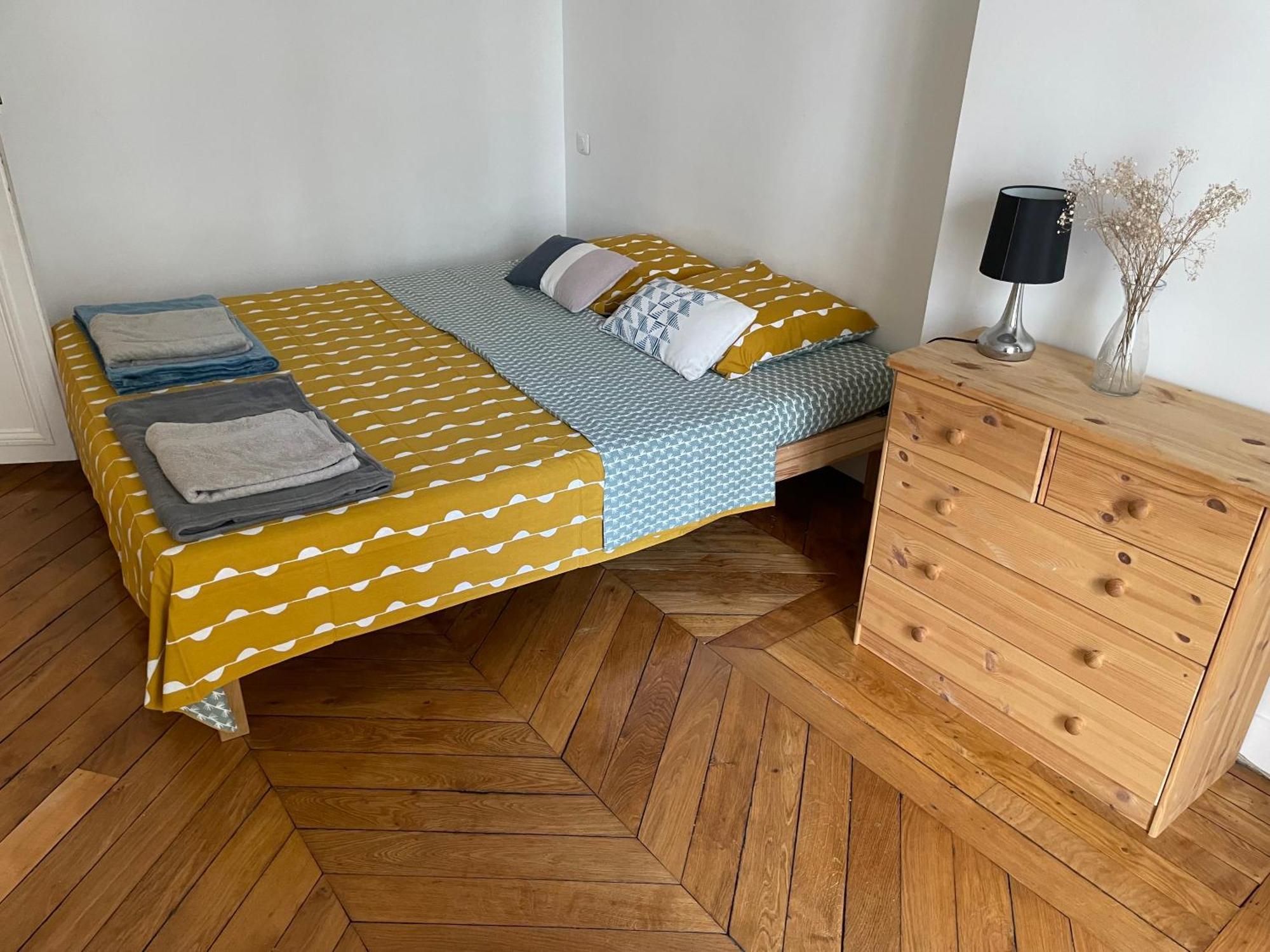 Well Located 3-room In The Center Of Paris